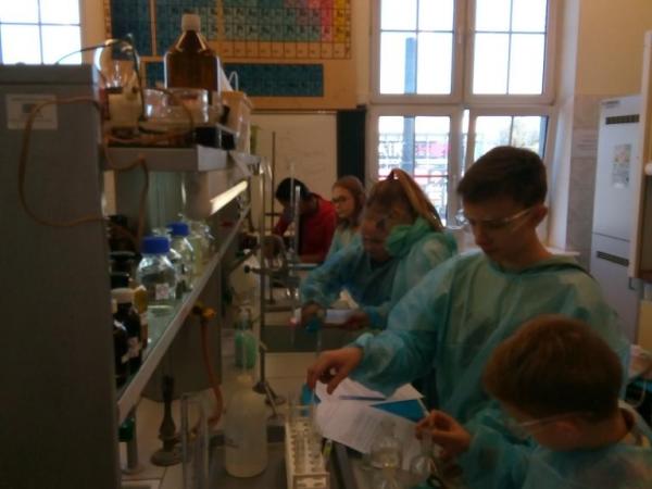 spotkanie 1 - zajęcia laboratoryjne „Barwne indykatory i biosensory stosowane w wodzie”